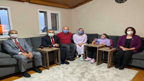 Vali Sonel ve Eşinden Anlamlı Ziyaretler