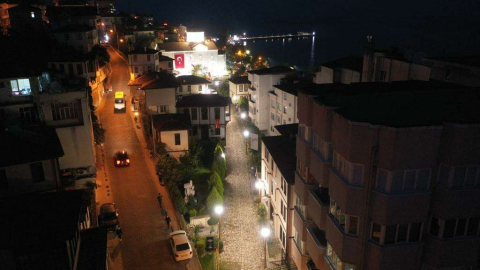 Menekşe Sokak Işıl Işıl Oldu