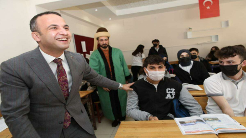 “Yunus Emre’nin” Sevgi Dilini Aşılamaya Çalışıyoruz”