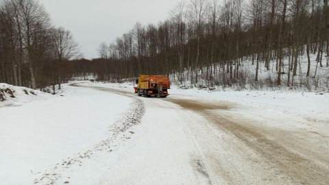 Güvenli Ulaşım İçin Tuzlama Ekipleri Yollarda
