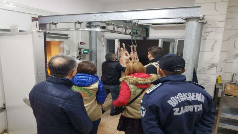 Zabıta 2 Ton Kaçak Ete El Koydu