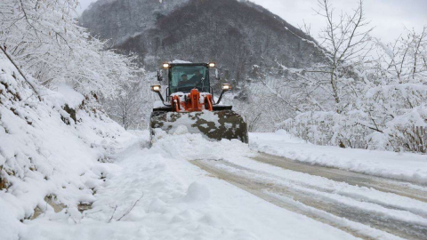 Köy Yolları Ulaşıma Açılıyor