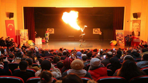 Başkan Kibar’dan Çocuklara Karne Hediyesi