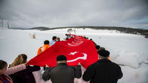 Binlerce İnsan Yaylaya Akın Etti