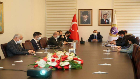 Vali Sonel, “Bireysel Tedbirler Bizi Salgından Koruyacak”