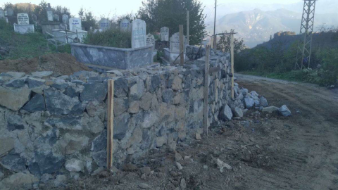 Mezarlıklarda Bakım Onarım Çalışmaları Devam Ediyor