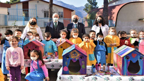 Minik Patilerin Evleri Minik Ellerde Renklendi