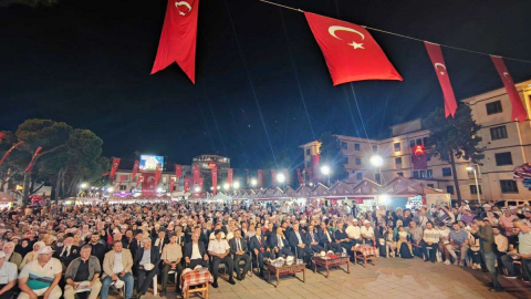 “Bu Aziz Millet; Türkiye Aşkına Hainlere Fırsat Vermedi”