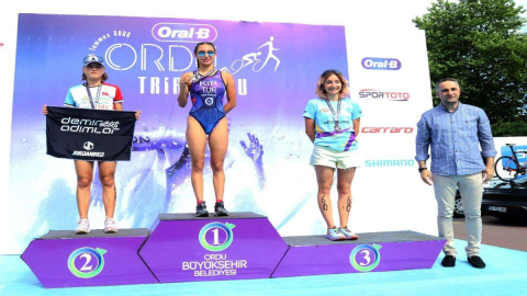 Ordu Triatlonu’na Selinay Damga Vurdu