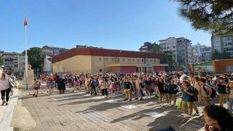 İlk Ders Zili Çaldı: Öğrenciler Ders Başı Yaptı!
