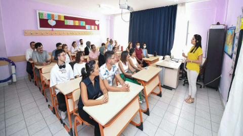 Aile Okulu Projesi Kapsamında 137 Bin Aileye Eğitim Verildi