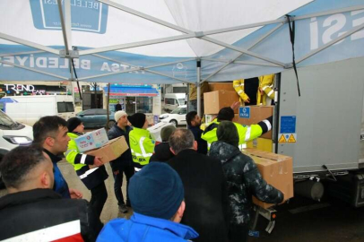 Fatsa’dan Deprem Bölgesine 5 Tır Yardım Malzemesi