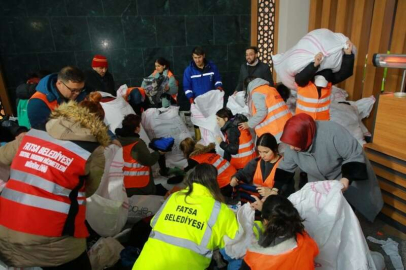 “Yardım Tırlarının Hepsi İş İnsanları ve Vatandaşlarımızın Katkılarıyla Gidiyor”