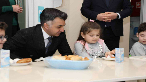 Okul Öncesi Öğrencisine Ücretsiz Yemek