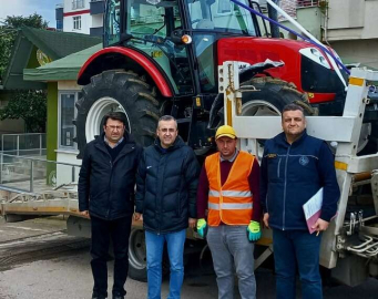 Ormanda Ürettiğiyle Traktör Kazandı