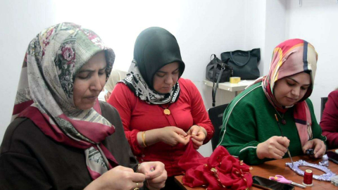 Okulları Aynı, Sınıfları Farklı