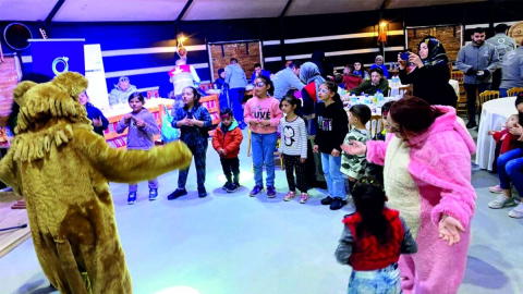 ÇOCUKLAR UNUTULMAZ BİR RAMAZAN YAŞIYOR