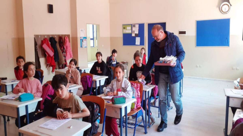Karneleri Gelmeden Hediyeleri Geldi