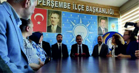 BAKAN ÖZER, PERŞEMBE'DE