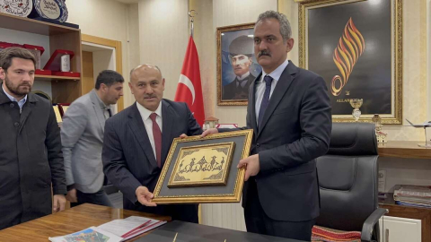 "BAKANIMIZ MÜJDELERLE GELDİ"