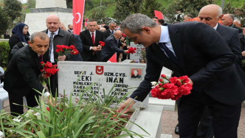 Arefe Gününde Şehitler Dualarla Anıldı