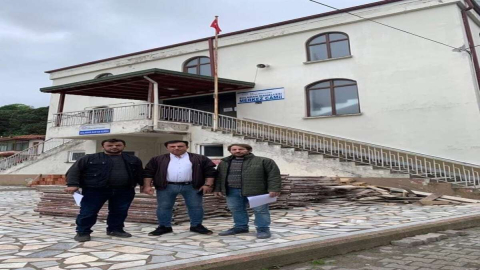 BOLAMAN MERKEZ CAMİİNİN DIŞ CEPHESİ YENİLENİYOR