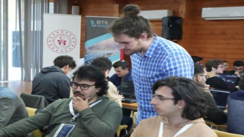 Gençler Geleceğe Hazırlanıyor