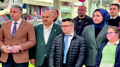 GENÇTAN “FARK YOK, SEVGİ VAR”