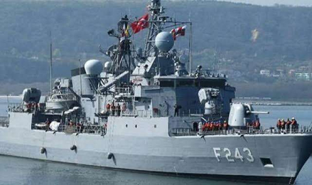 TCG Yıldırım (F-243) Fırkateyni'nin Samsun’a demirleyecek