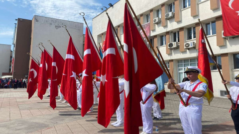 GENÇLİĞİMİZ, BAYRAMINIZ KUTLU OLSUN