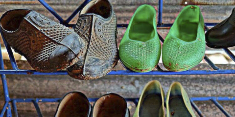 Kara Lastik Online satışta şaşırttı