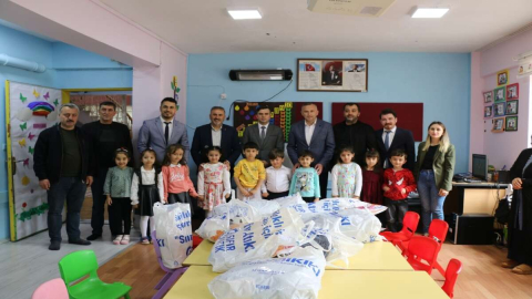 Kumrulu Öğrencilere Anlamlı Hediye!