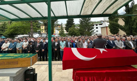 Kabataşlı Polis Memuru ve Eşi Son Yolculuğuna Uğurlandı