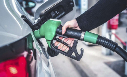 Benzine zam üstüne zam