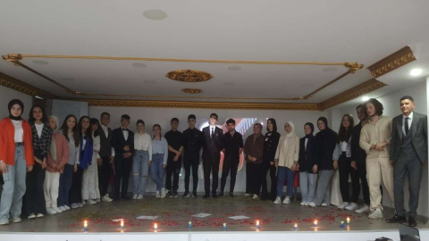 Duygular Şiirlerle Dile Geldi