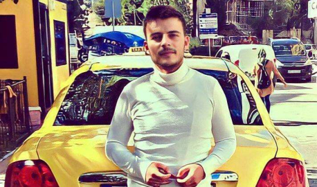 Balkondan düşerek hayatını kaybetti.