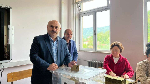 BAŞKAN GENÇTAN OYUNU KULLANDI