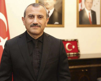 VALİ SONEL, ACILI AİLEYİ ZİYARET ETTİ
