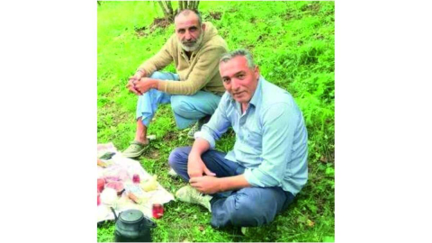 Mematinin fındık bahçesi aşkı bitmiyor