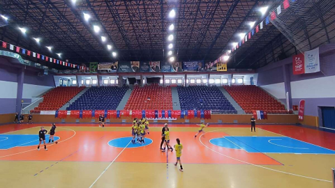 HENTBOLDA HEYECAN DEVAM EDİYOR