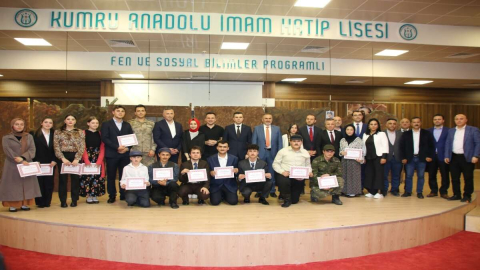 “BUZLAR ÇÖZÜLMEDEN” OYUNUNA BÜYÜK BEĞENİ