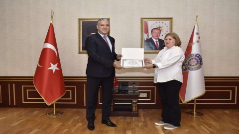 Emekli Olan Polislere Teşekkür Belgesi