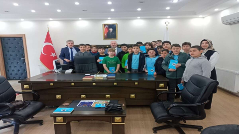 Müftü Öğrencilerle Önce Tatlı Yedi, Sonra Tatlı Konuştu