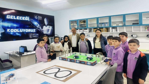 Müdür Acu: “Çocuklarımıza Hak Ettikleri İmkânları Sunmakla Görevliyiz”