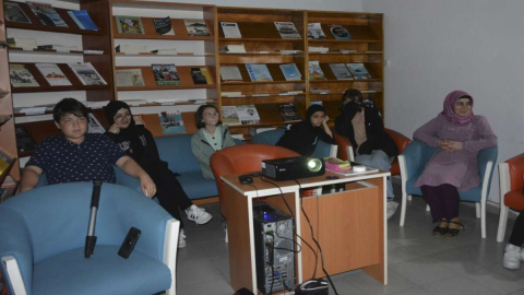 Miniklere Önce İkram Sonra Sinema