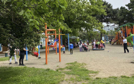 VATANDAŞLAR FATSA SAHİLDE GÜZEL HAVANIN TADINI ÇIKARIYOR