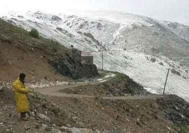 KARADENİZ’DE YAĞIŞLAR KARA DÖNDÜ