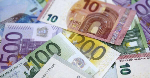 Euro 23,71 seviyesini gördü