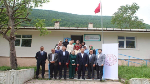 Köy Yaşam Merkezinde Yıl Sonu Sergisi