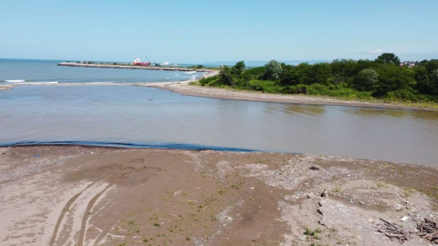 Deniz Suyu Çamura Büründü